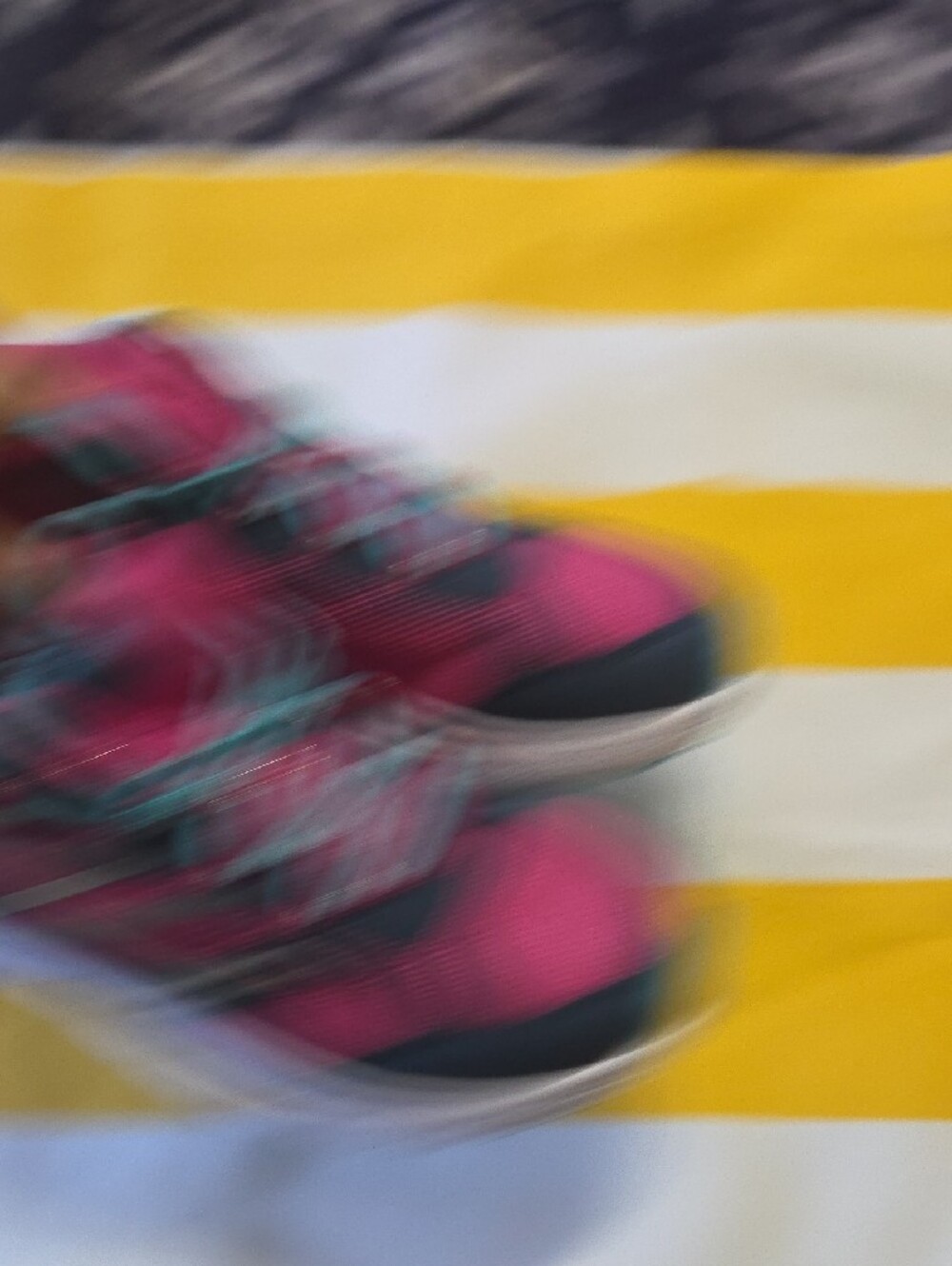NWOT Saucony Kids Pink and Teal Athletic Sneakers - Picture 10 of 10